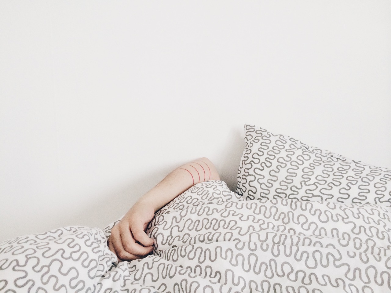 一码一肖100%中用户评价,智能调节睡眠的枕头_声频版9.38.8